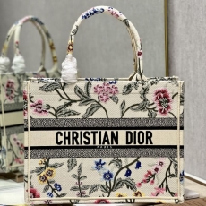 Christian Dior Shopping Bags